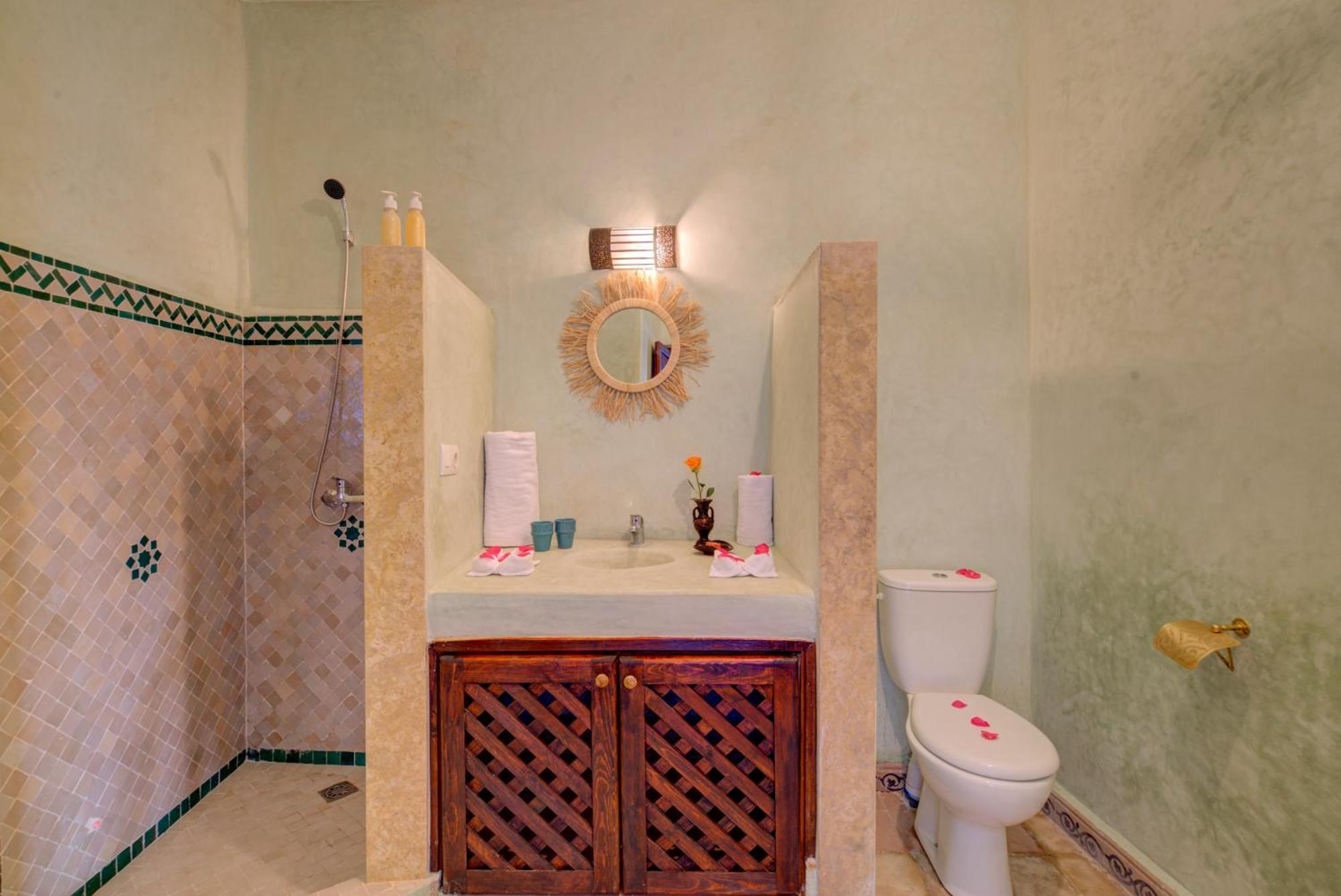 Riad Boutouil & Spa Hotel Marrakesh Bagian luar foto